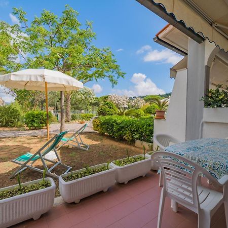 Residence Baia Delle Grazie Casa Morcone 外观 照片