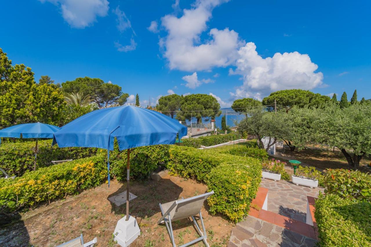 Residence Baia Delle Grazie Casa Morcone 外观 照片