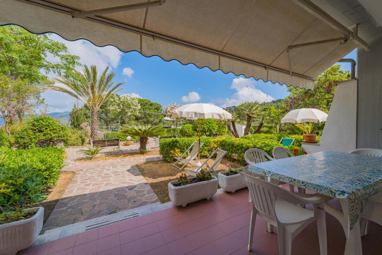 Residence Baia Delle Grazie Casa Morcone 外观 照片