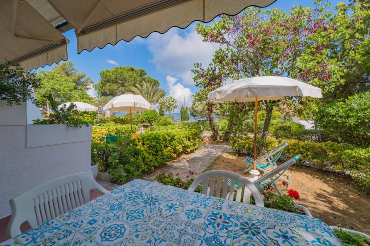Residence Baia Delle Grazie Casa Morcone 外观 照片