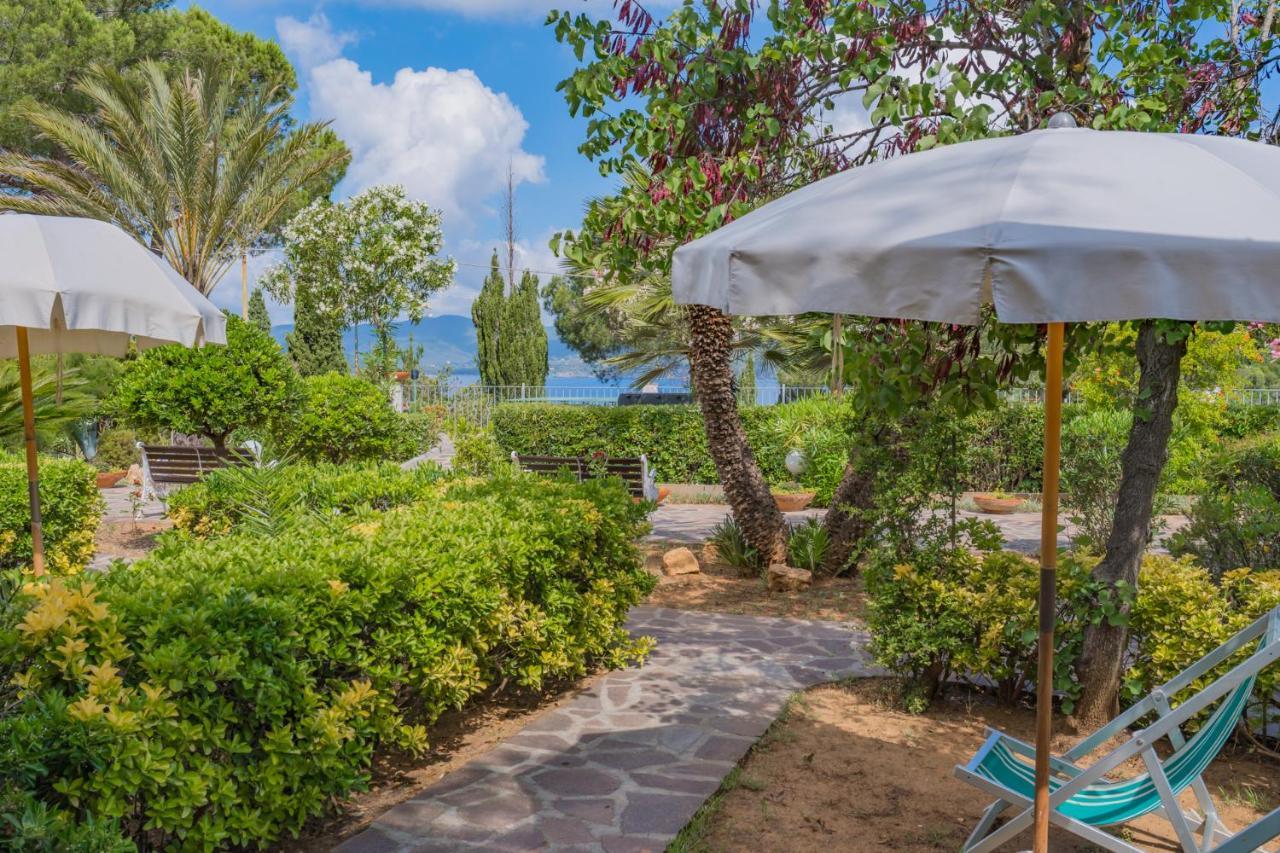 Residence Baia Delle Grazie Casa Morcone 外观 照片