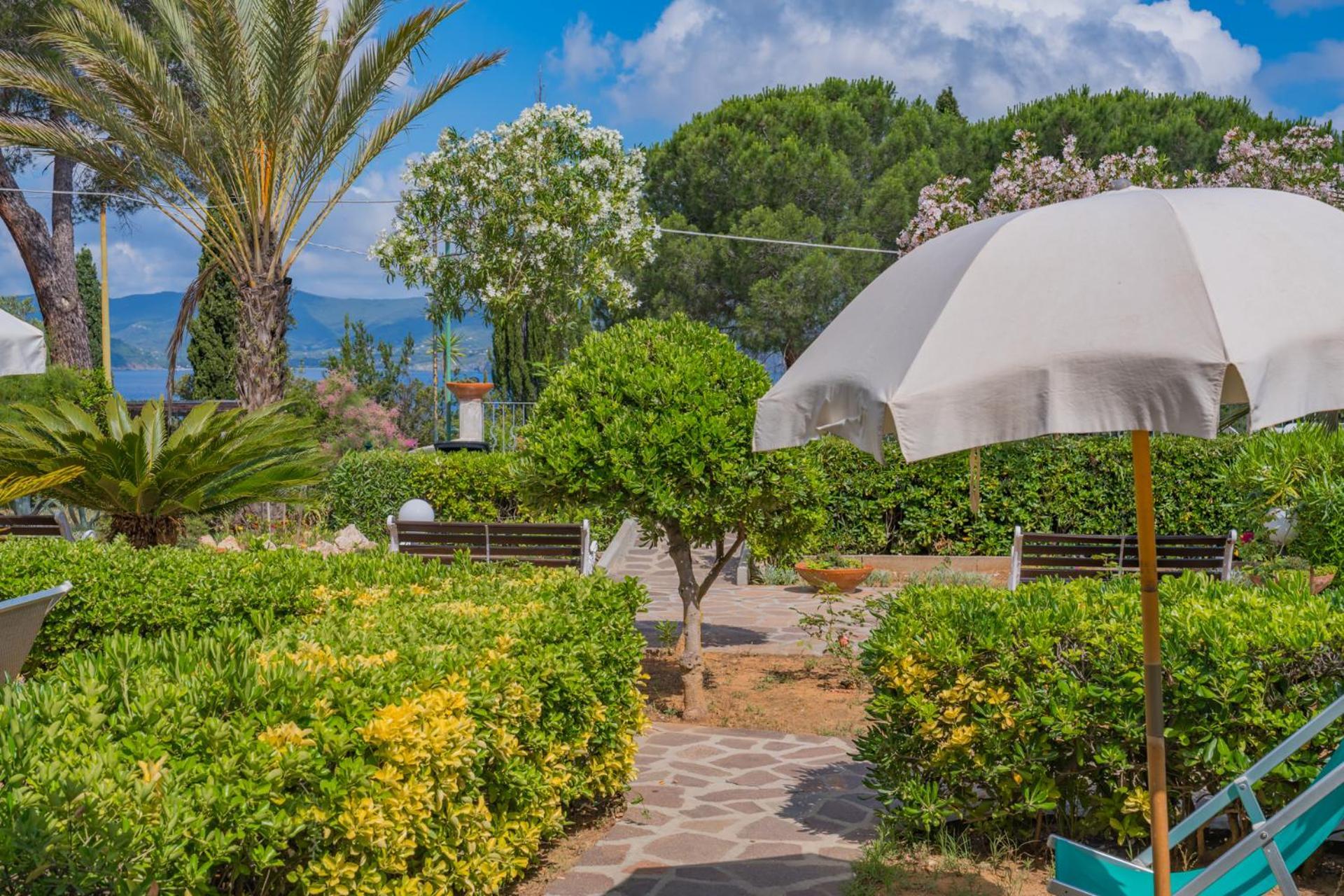 Residence Baia Delle Grazie Casa Morcone 外观 照片