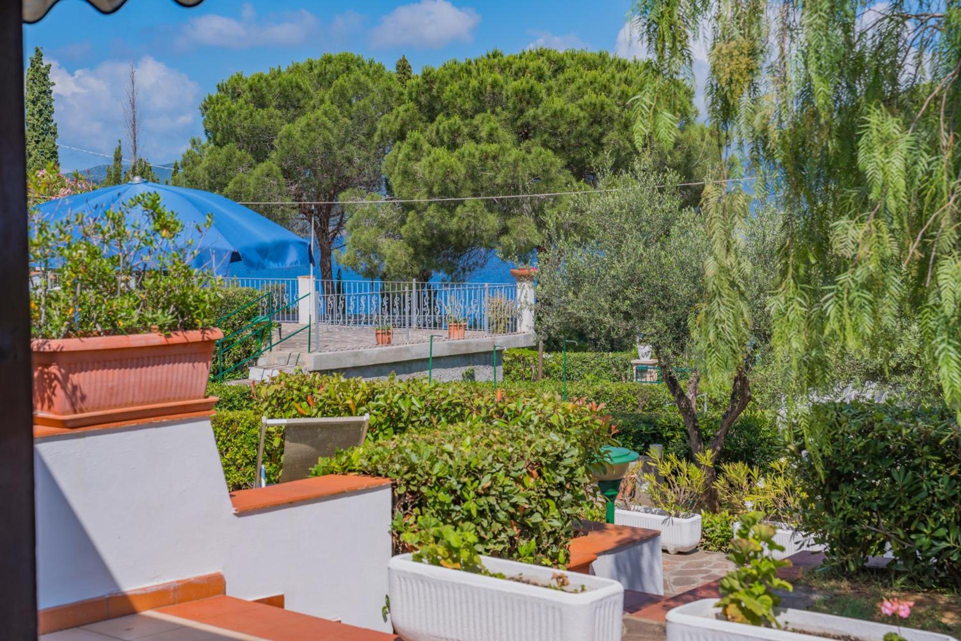 Residence Baia Delle Grazie Casa Morcone 外观 照片